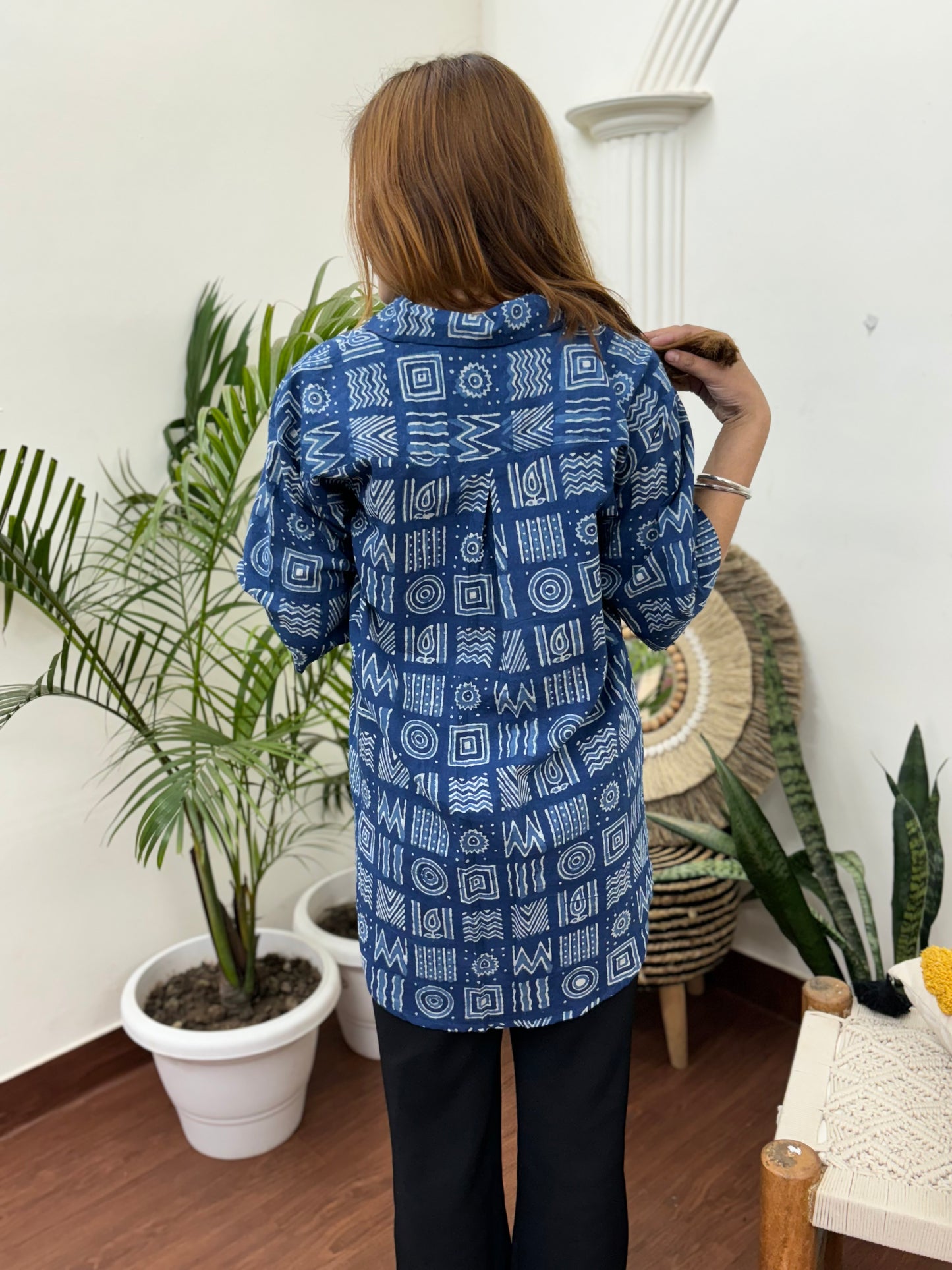 Indigo geometric collar top