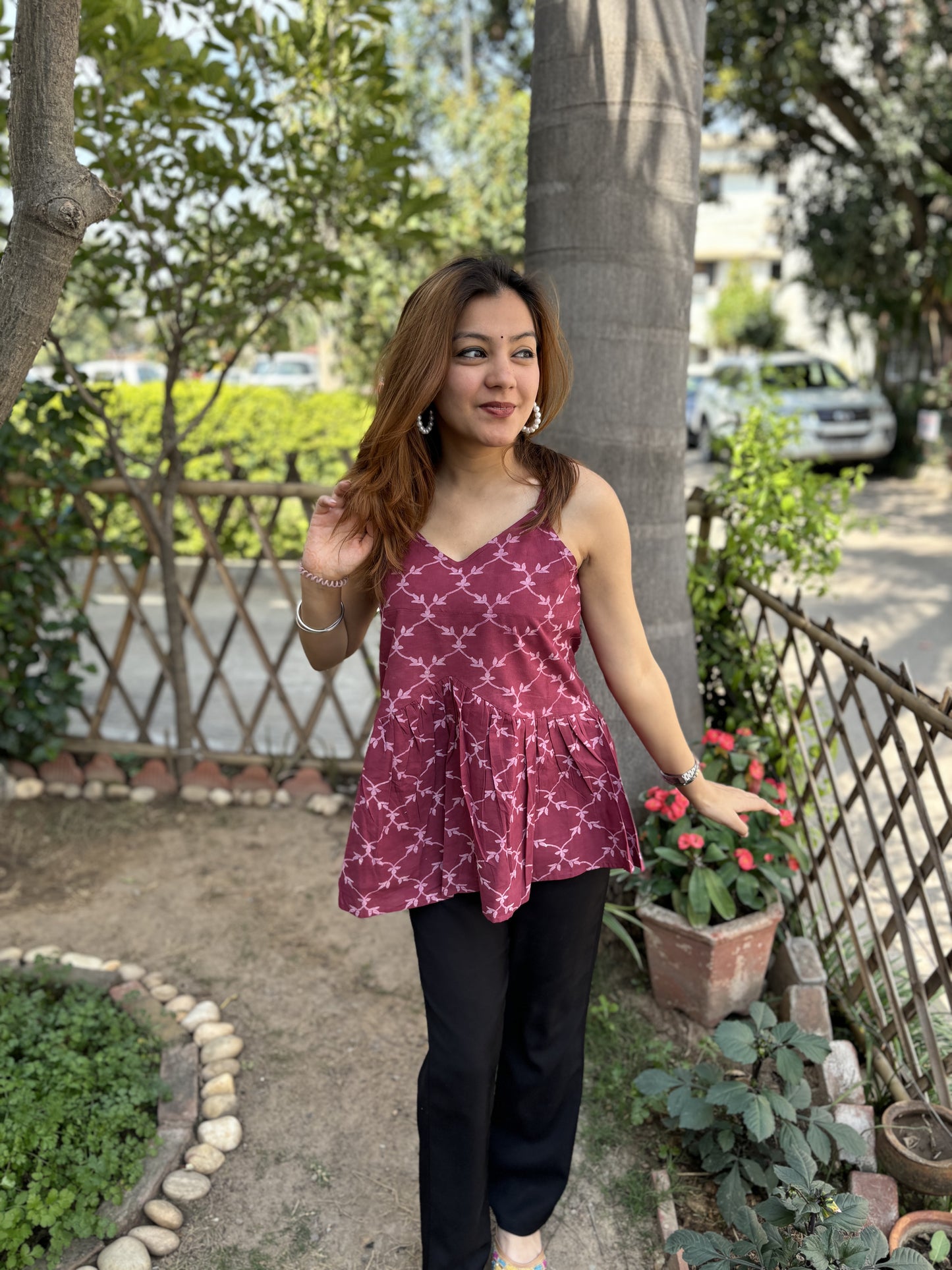 Gulabi strap top