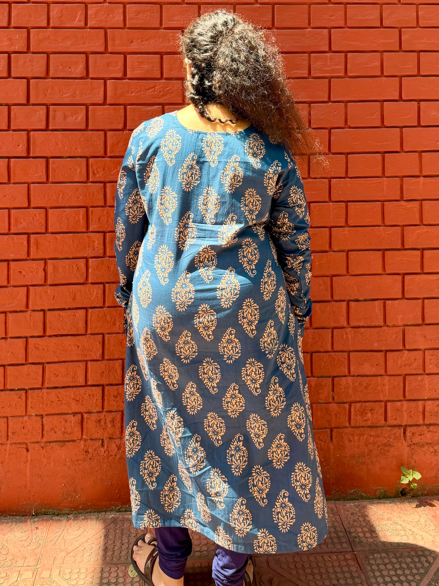 Neel buti kurta