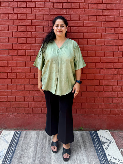 Pista Embroidered anti fit top