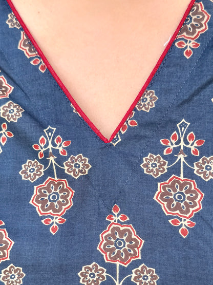 Navy Blue Butti Chudi Sleeve Kurta