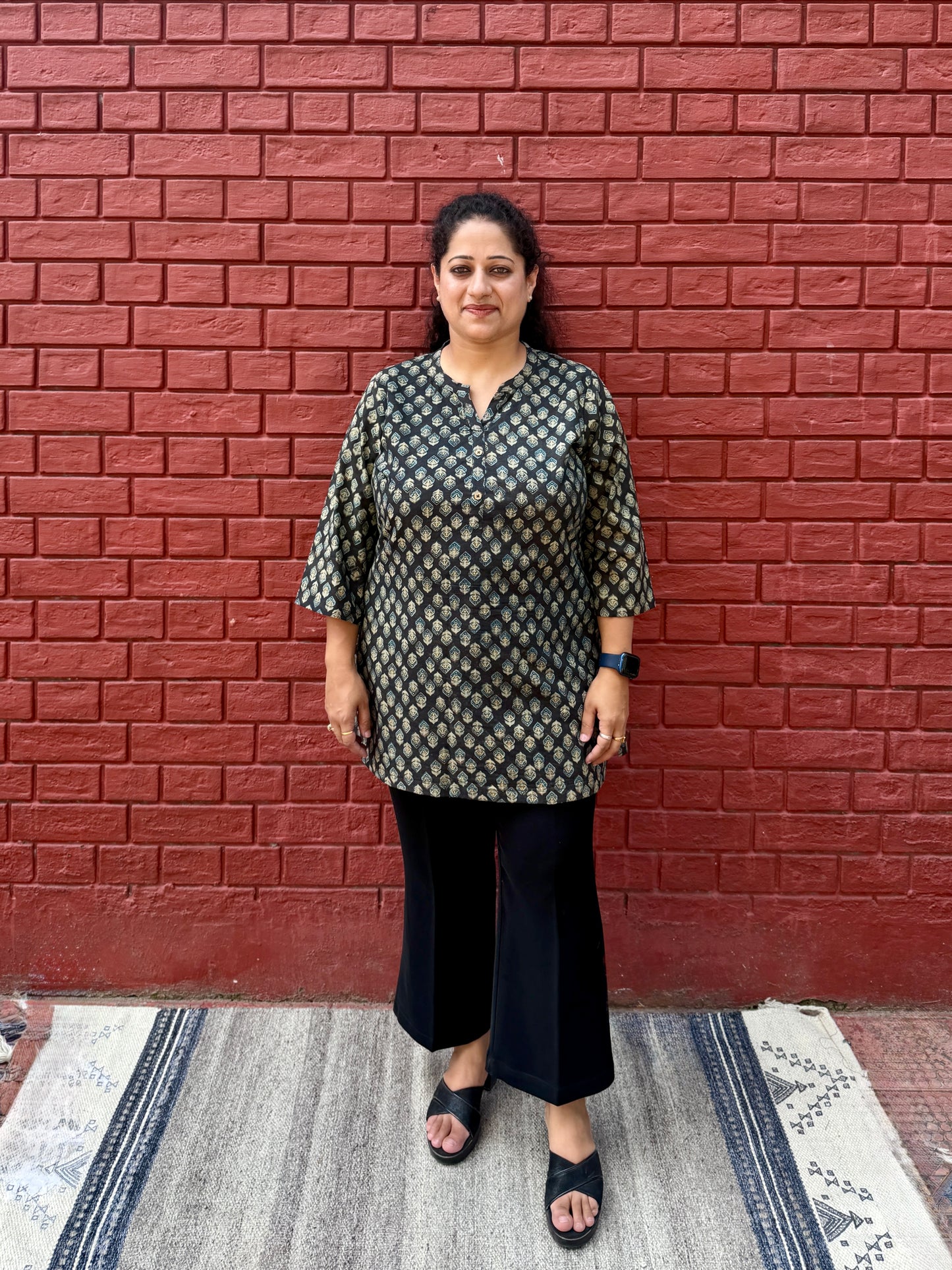 Olive Buta short kurta