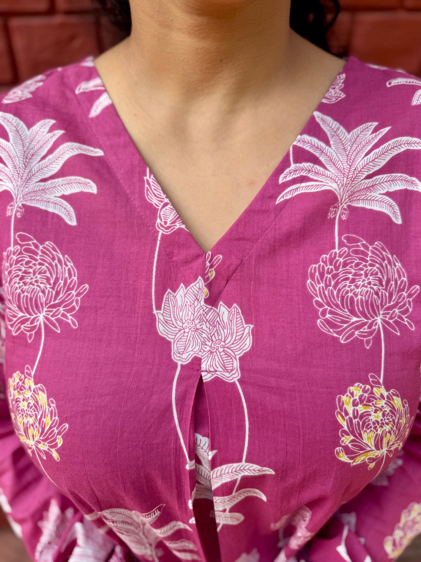 Gulabi Phool A line kurta