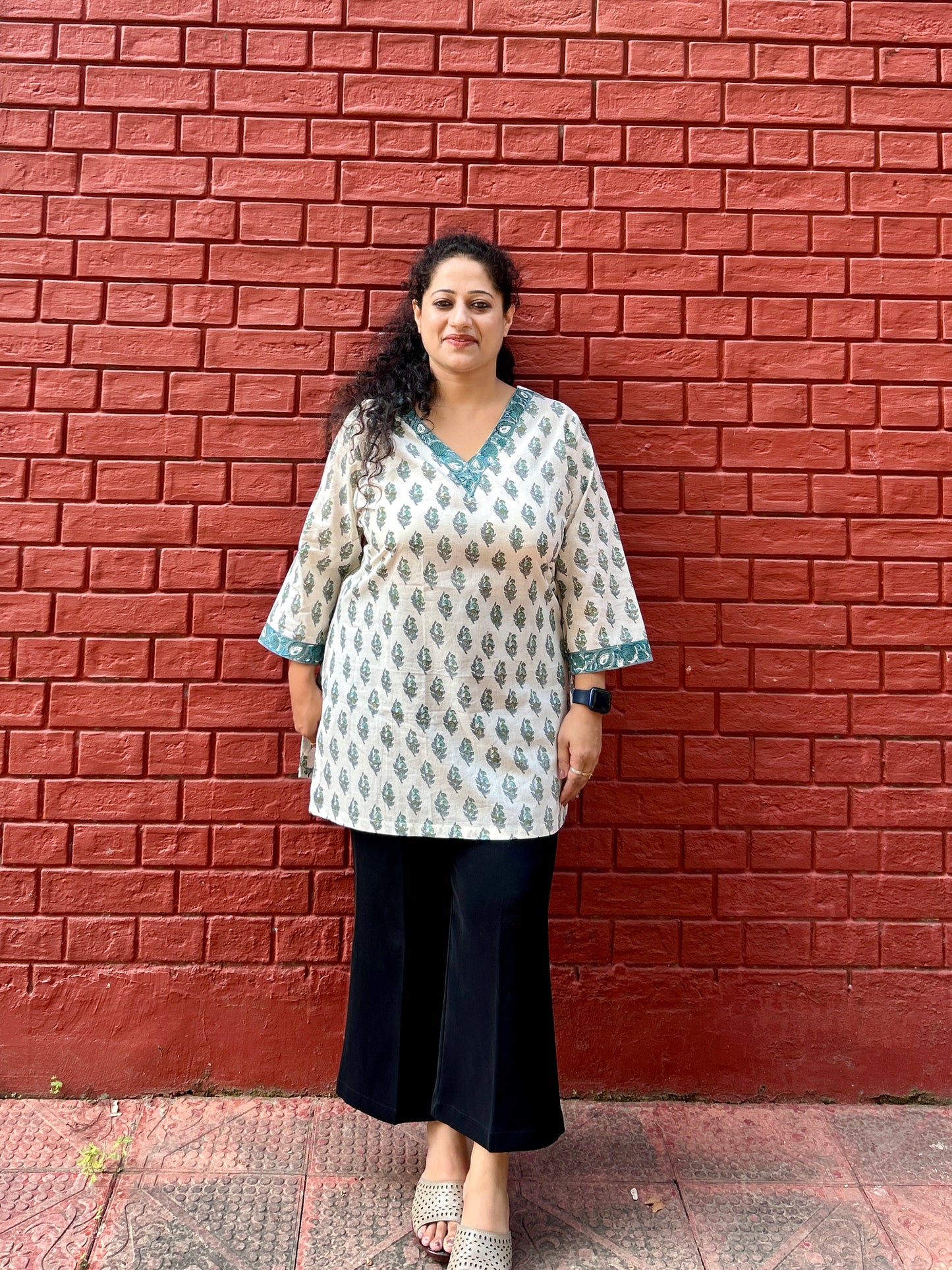 Ivory teal butti Short kurti