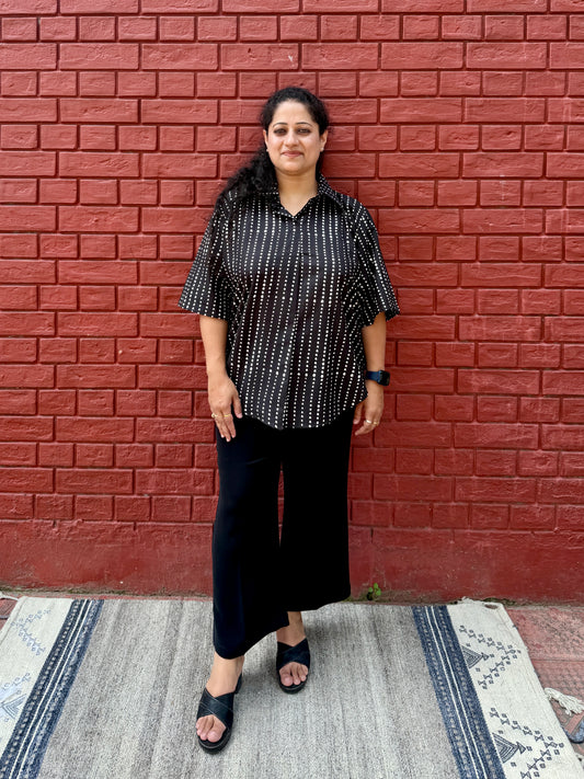 Black dot collar top