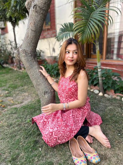 Pink strapped kurta