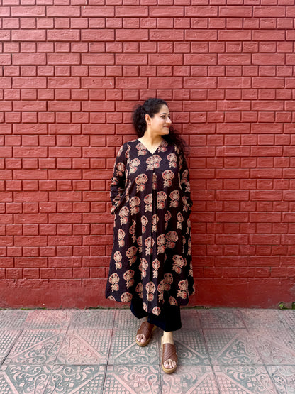 Kaali Buti A line kurta