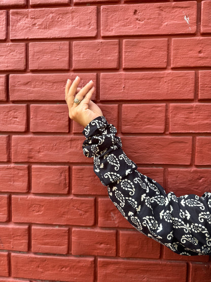 Black motifs kurta 😍