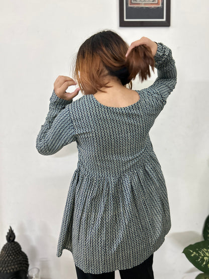 Zig Zag lines Printed Top