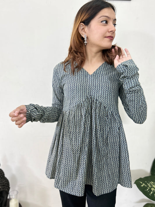 Zig Zag lines Printed Top
