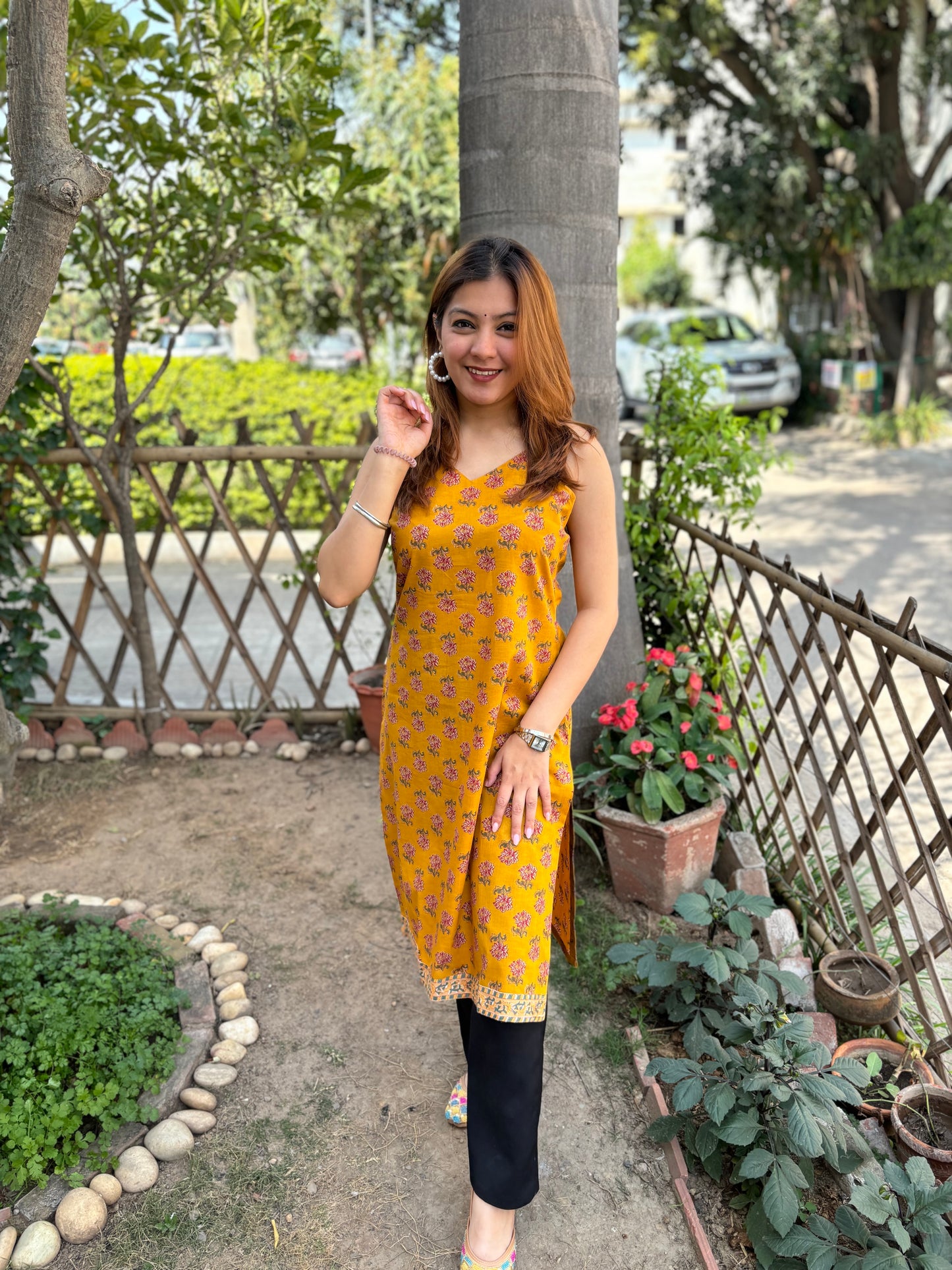 Mustard butti kurta