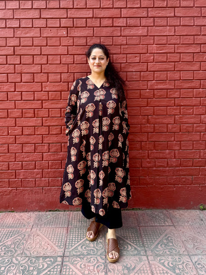 Kaali Buti A line kurta