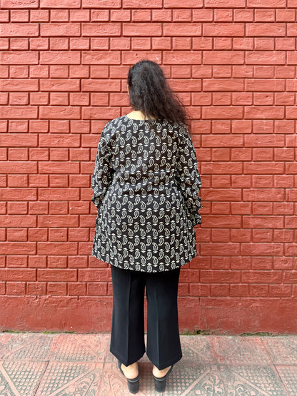 Black motifs kurta 😍