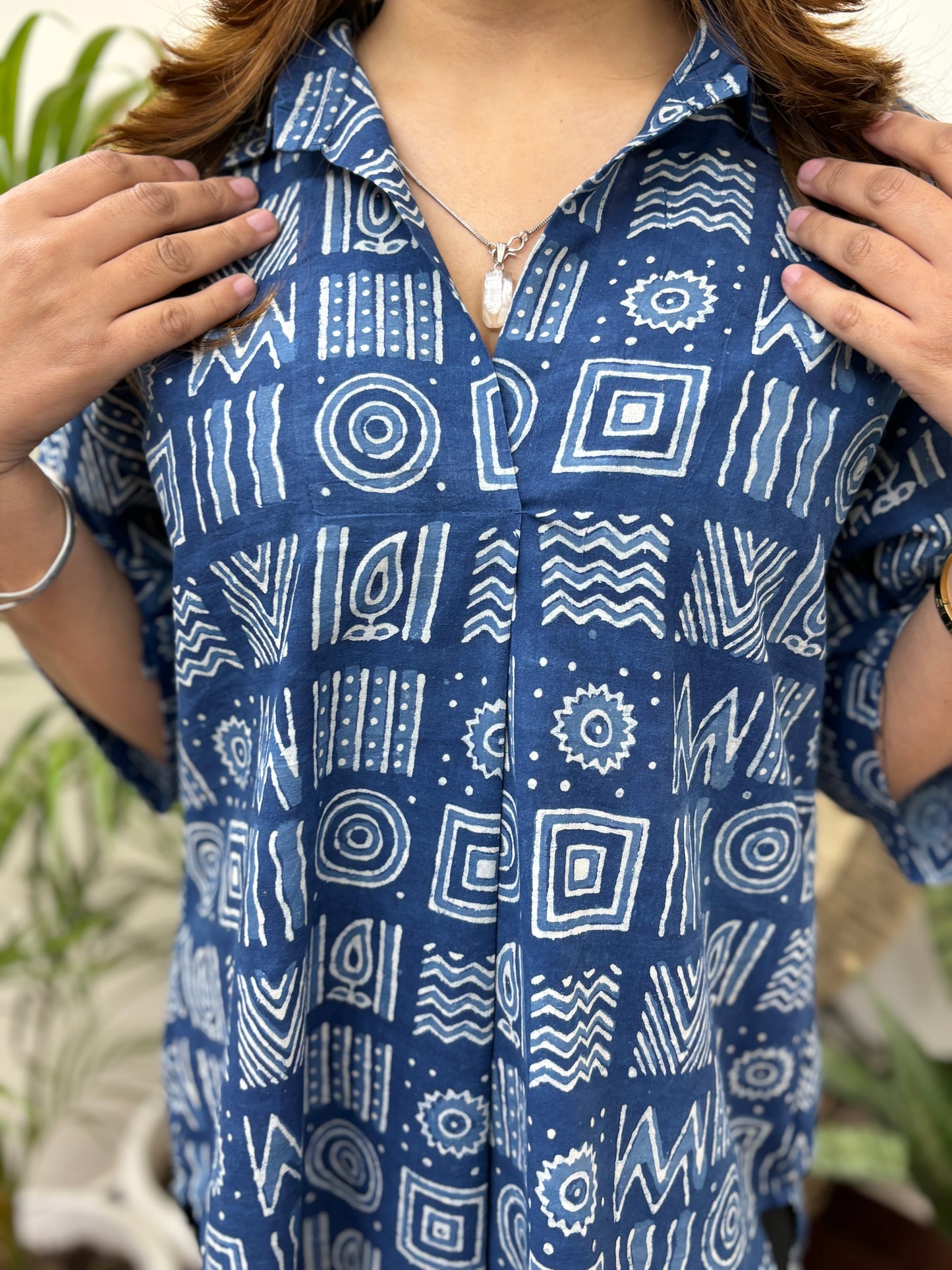 Indigo geometric collar top