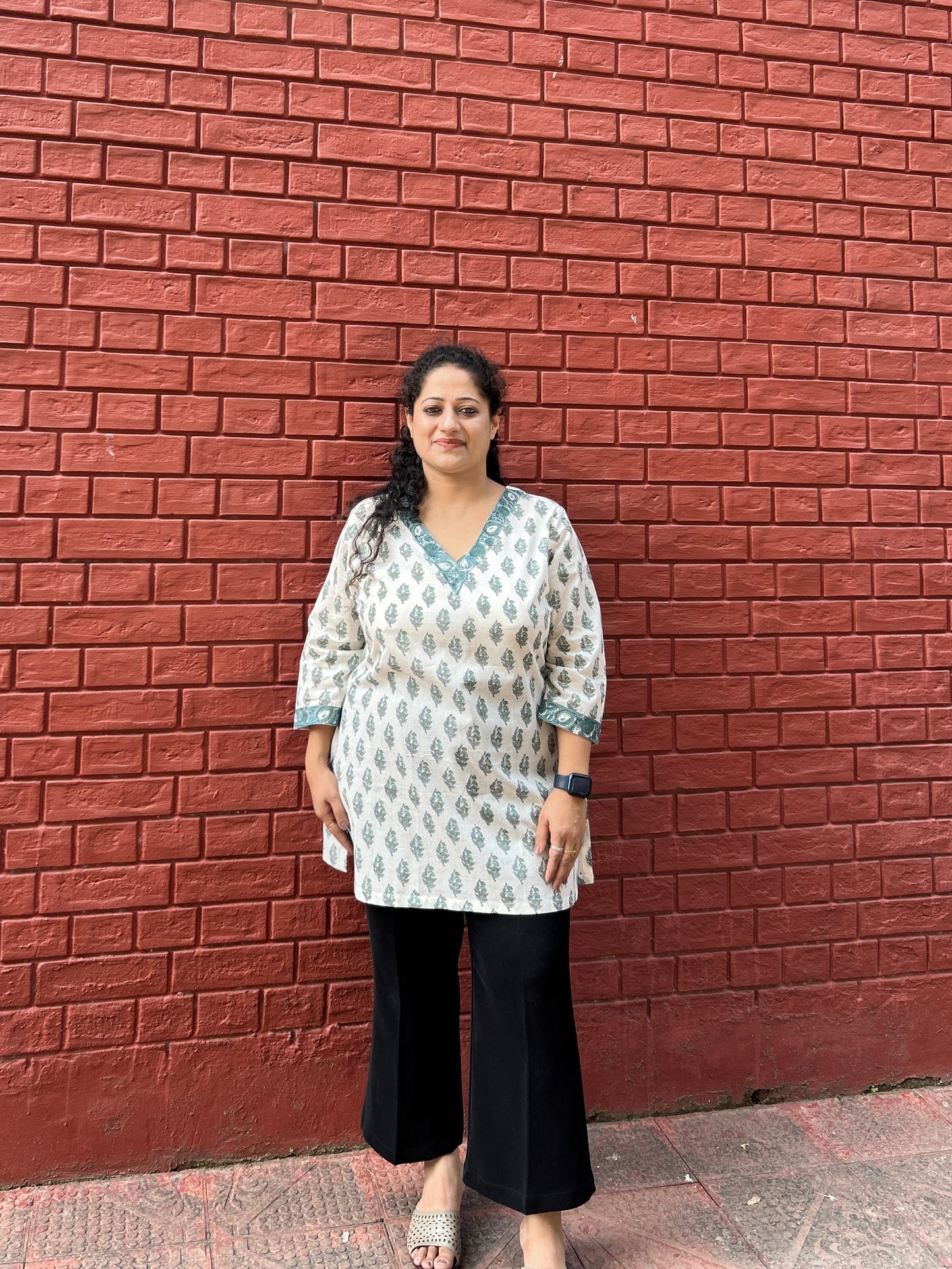 Ivory teal butti Short kurti