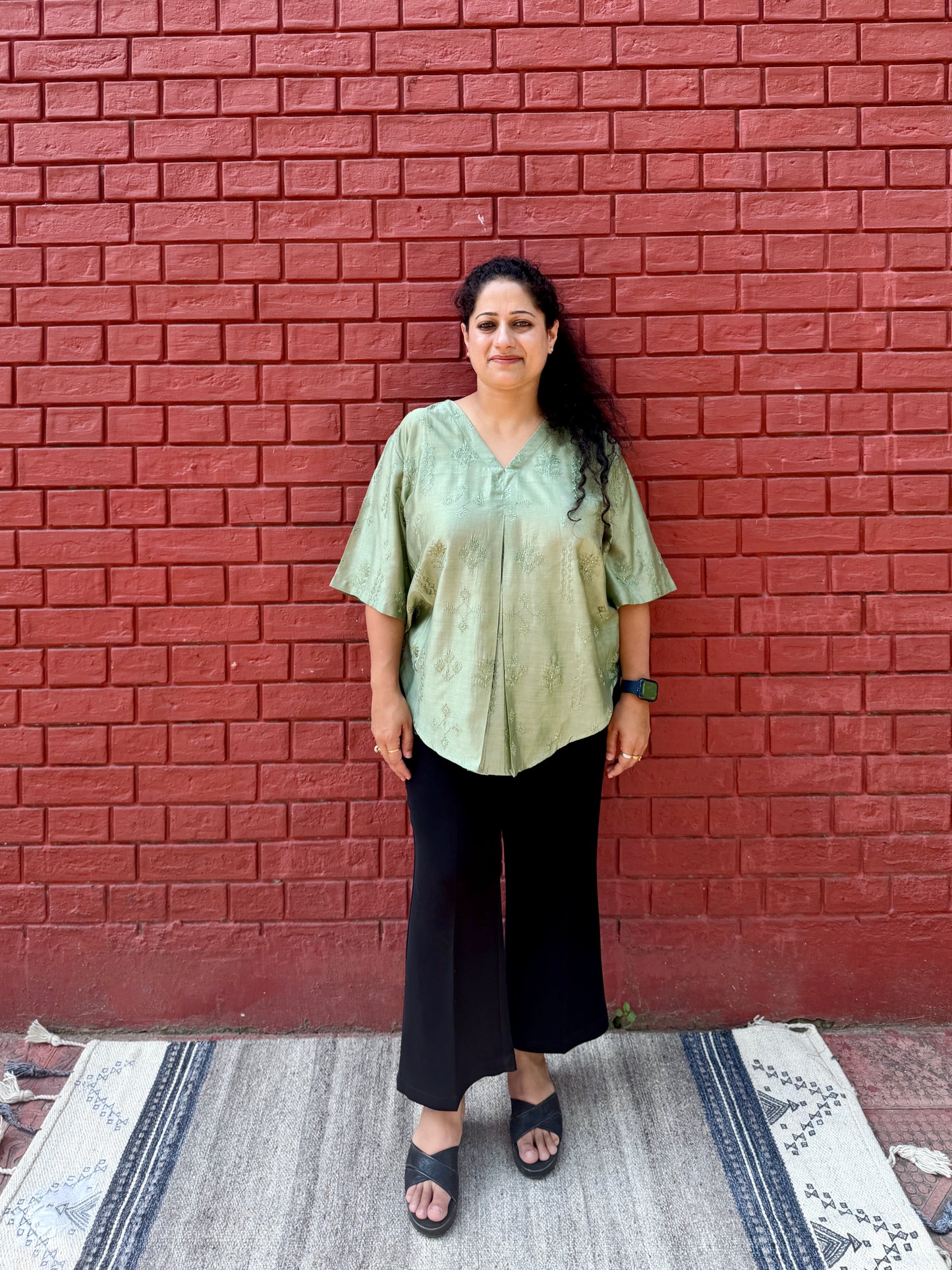 Pista Embroidered anti fit top