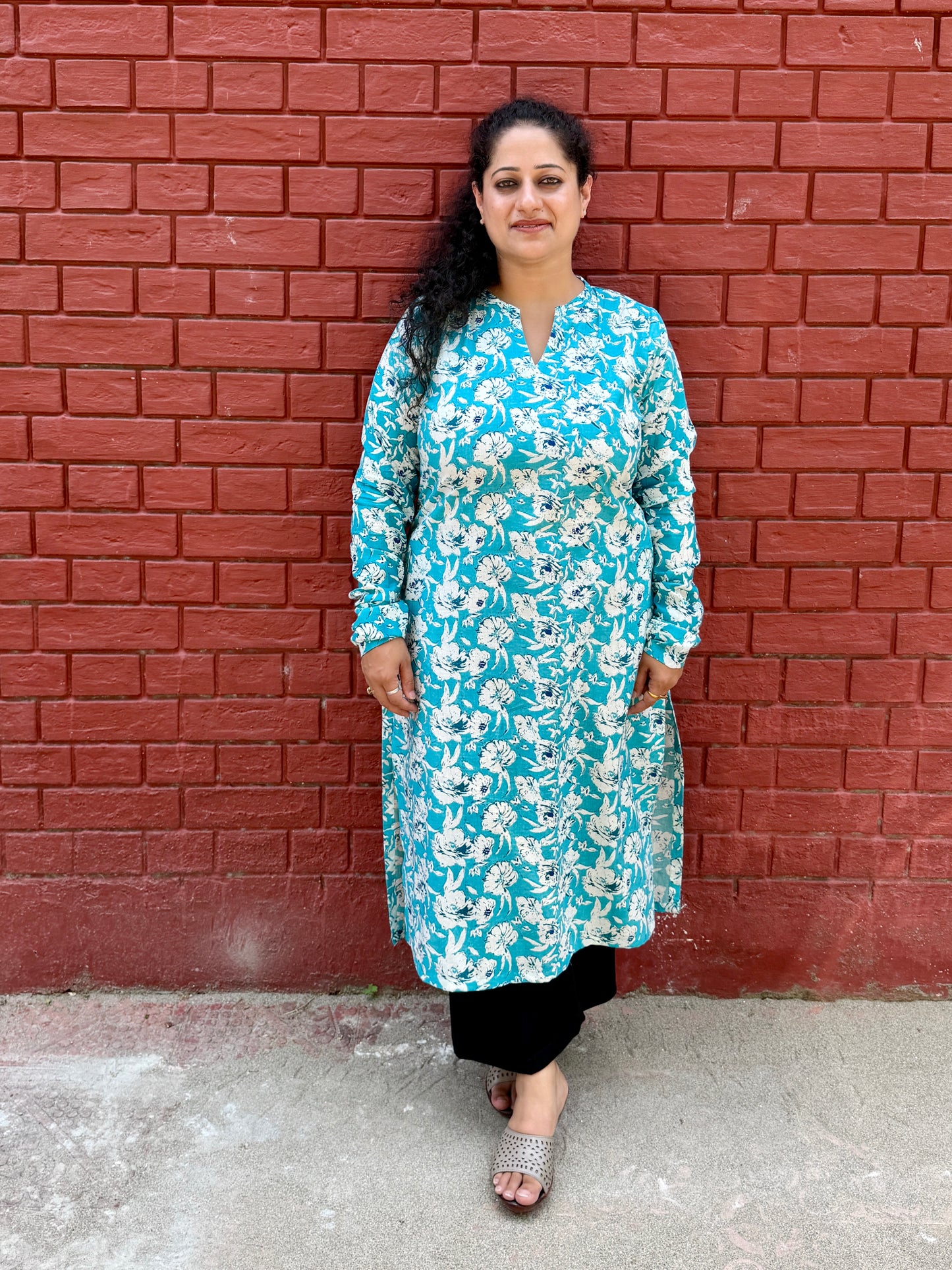 Firozi Pushp Kurta