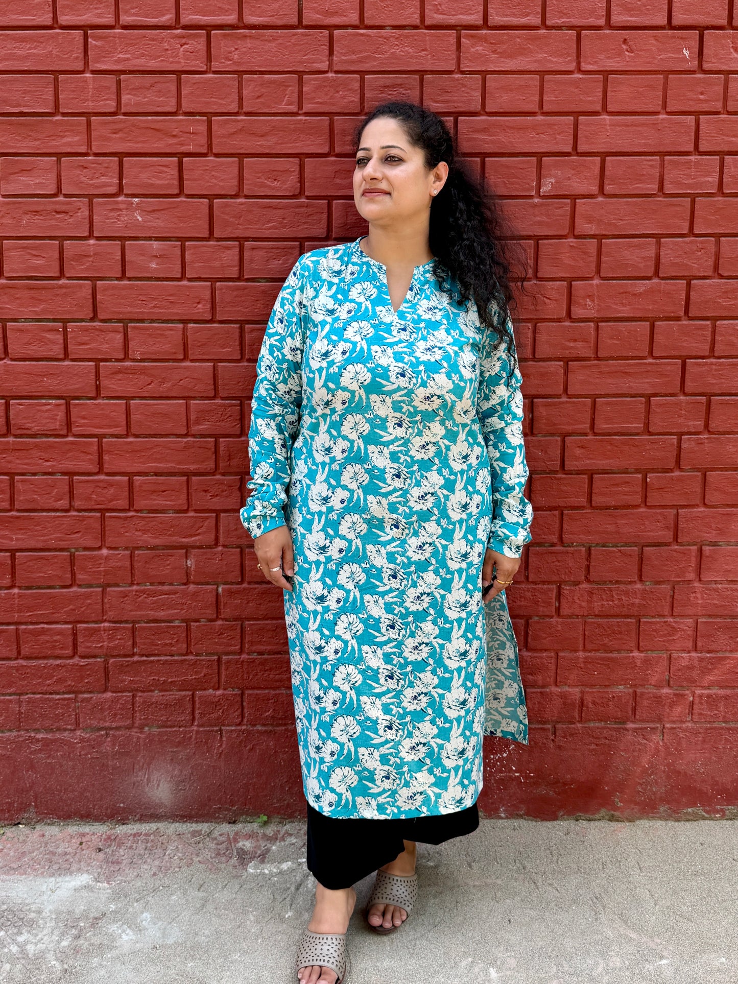 Firozi Pushp Kurta
