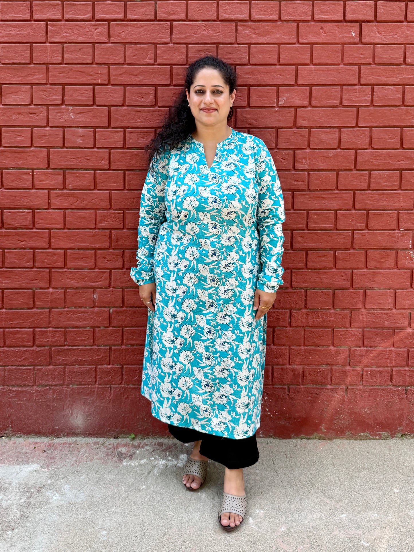Firozi Pushp Kurta