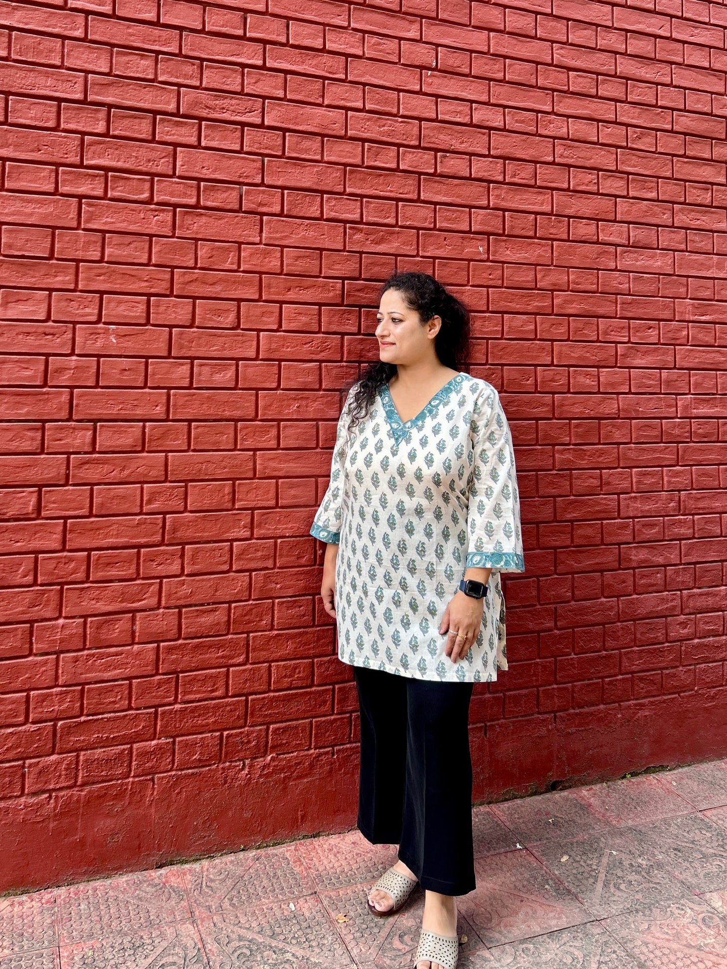 Ivory teal butti Short kurti