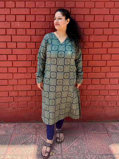 Olive Jaal kurta