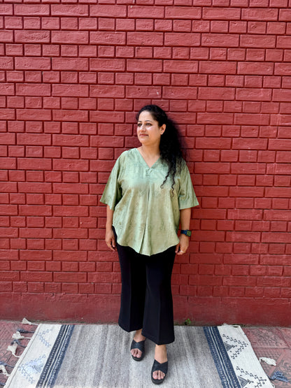 Pista Embroidered anti fit top