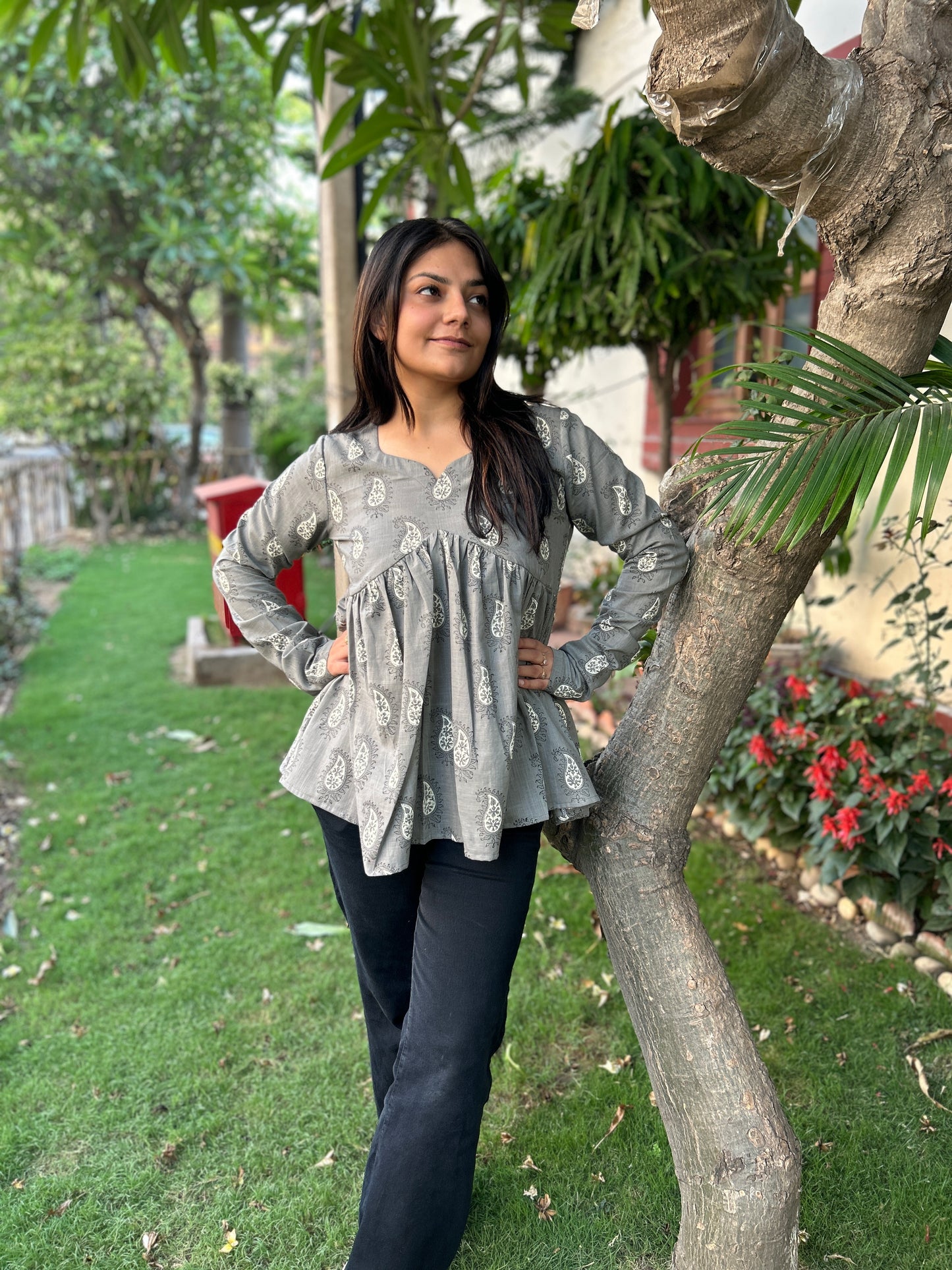 Grey Ambi Chudhi Sleeves Top