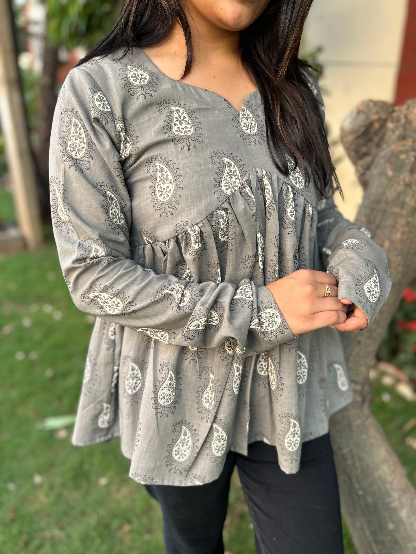 Grey Ambi Chudhi Sleeves Top