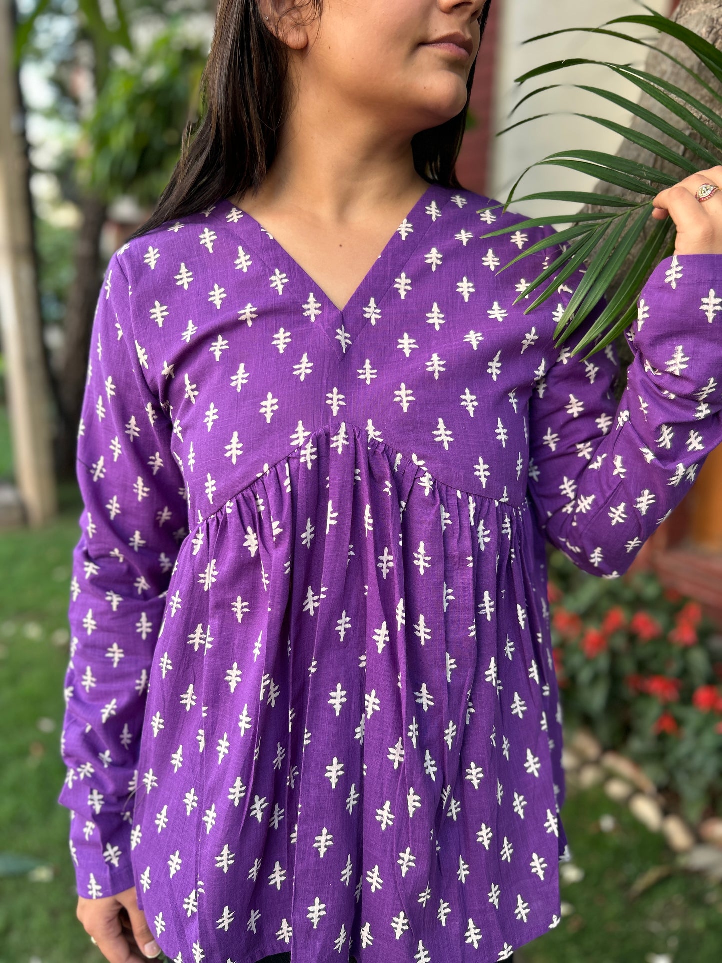 Purple white booti