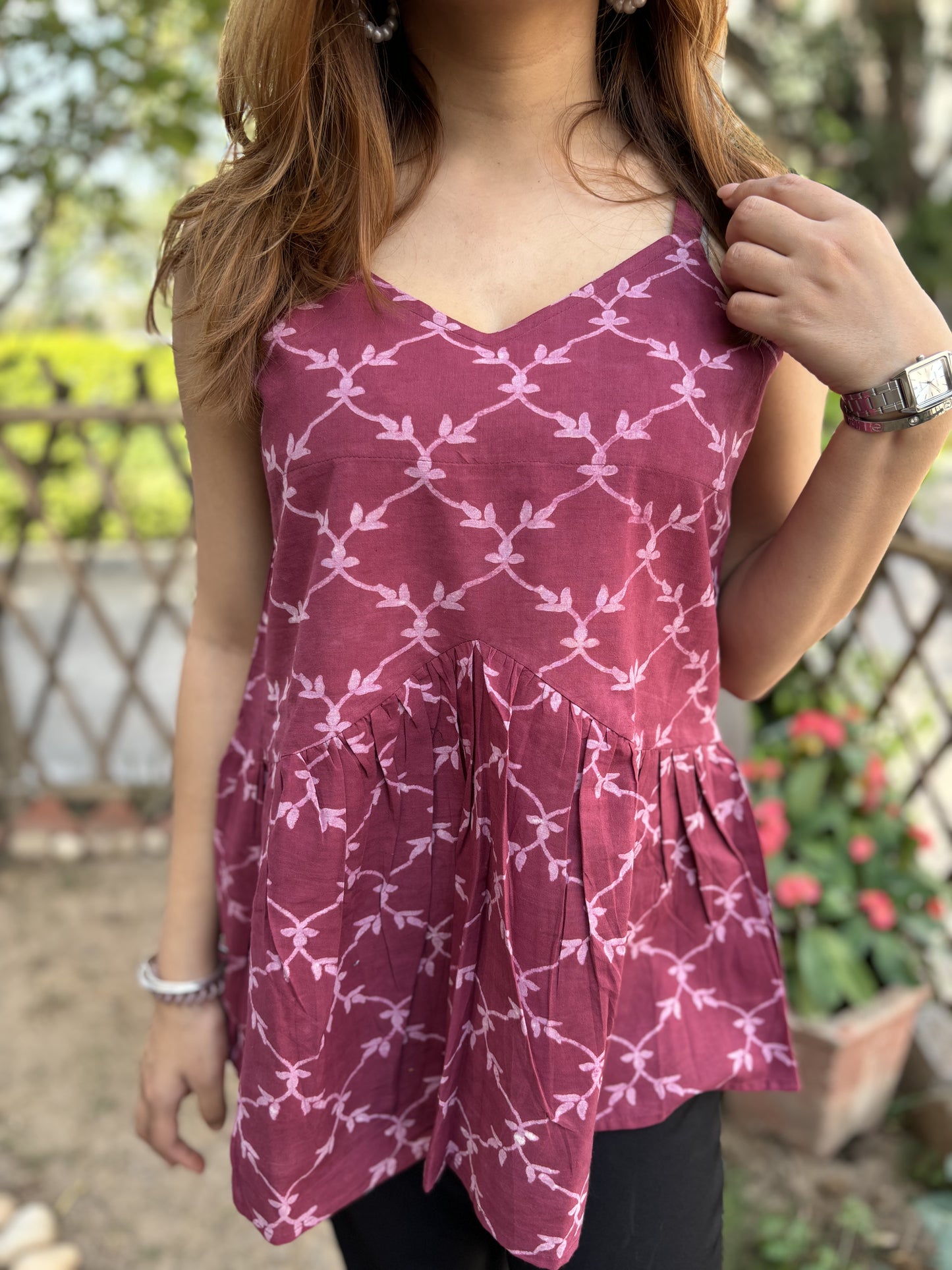 Gulabi strap top