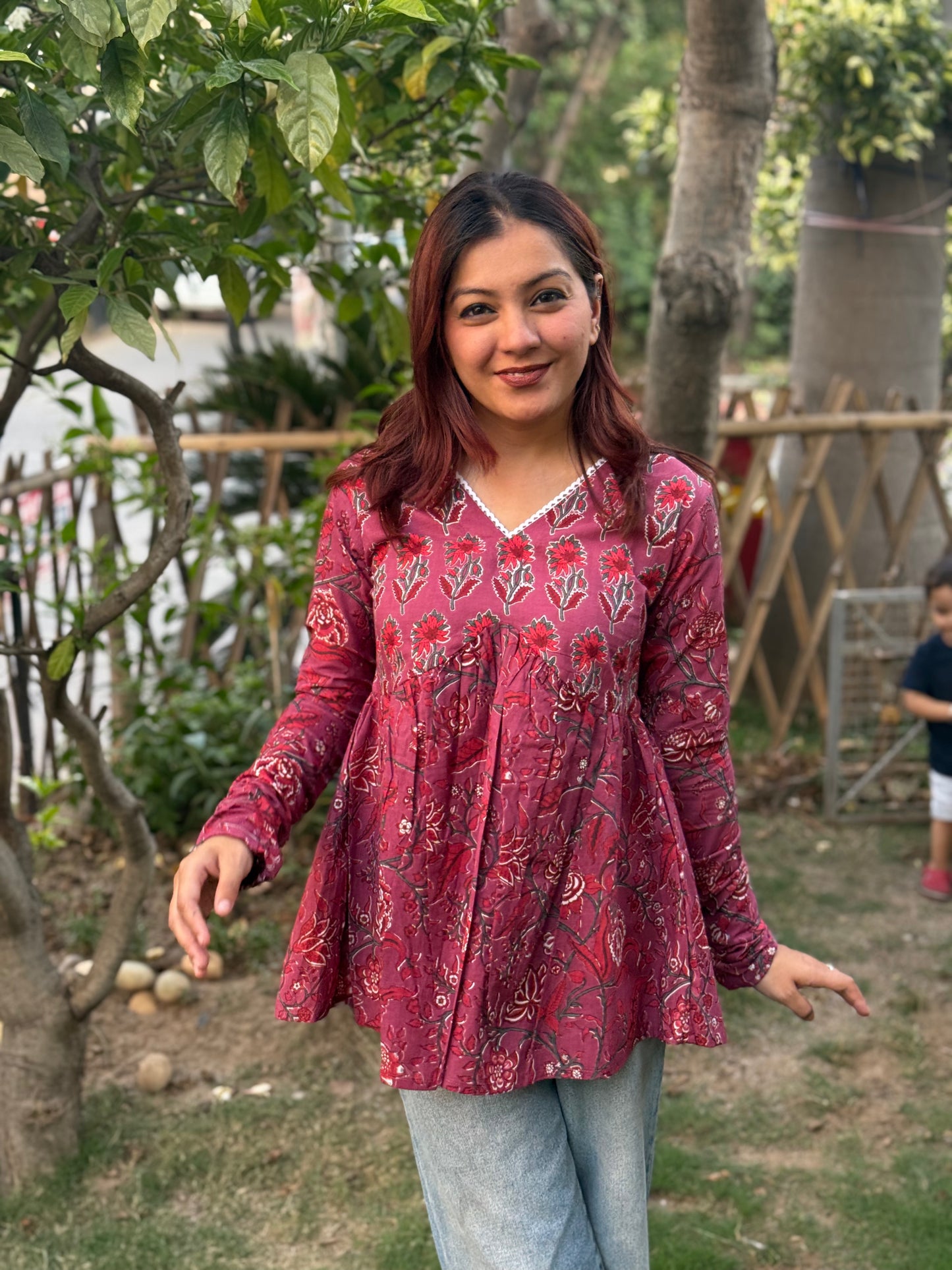 Gulabi gather top