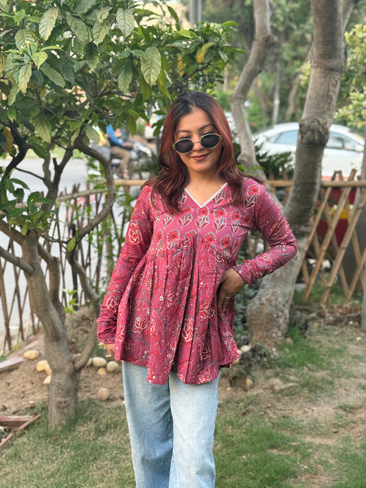Gulabi gather top