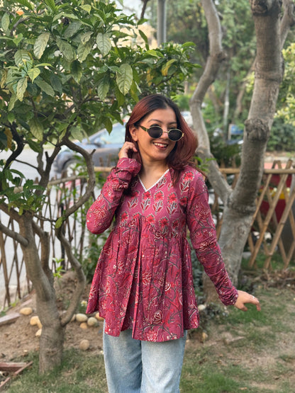 Gulabi gather top