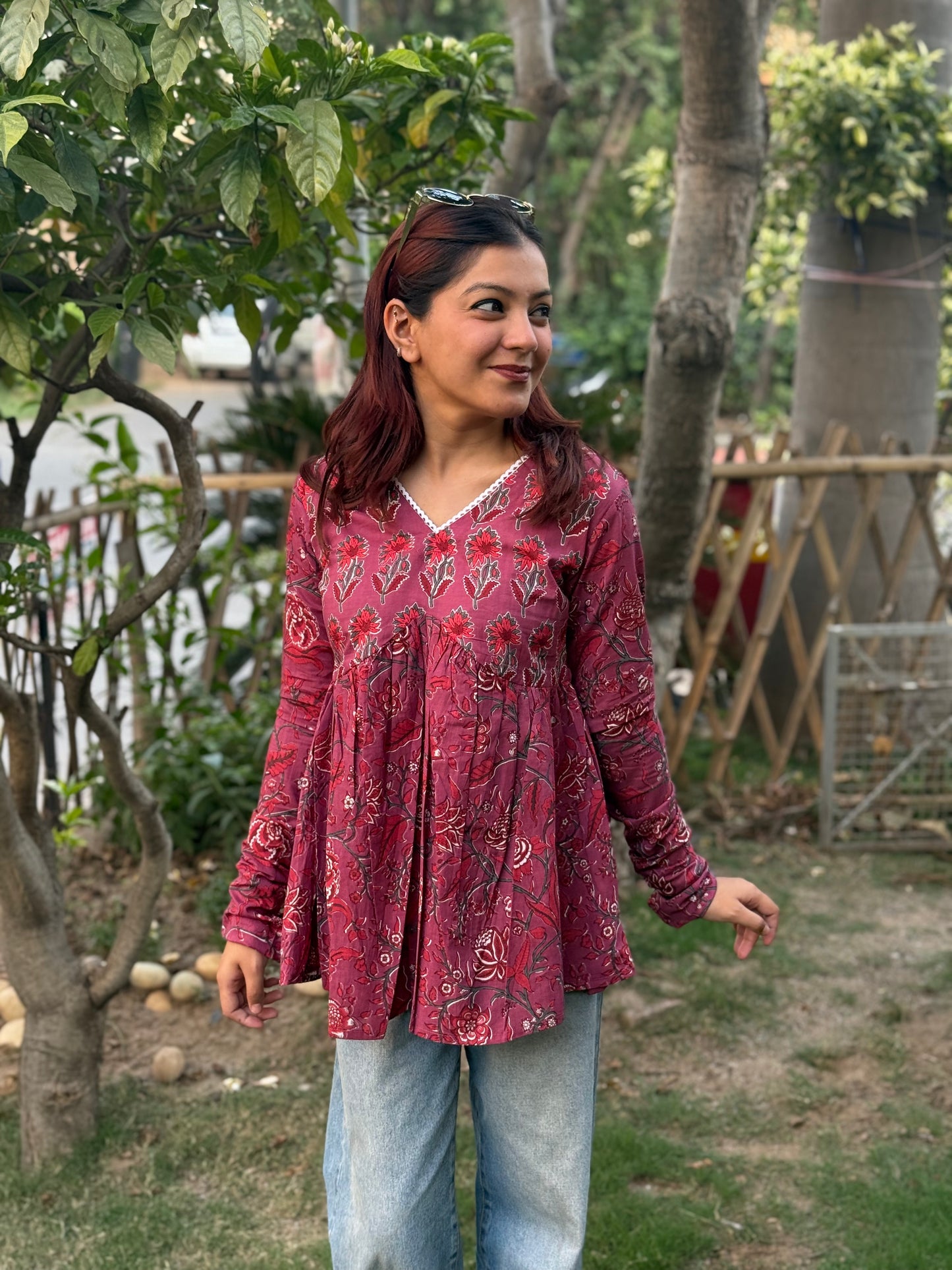 Gulabi gather top